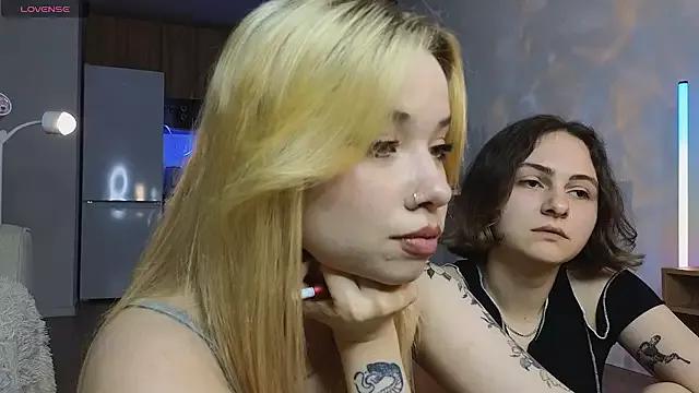 SxS_BR0KENGLASS from StripChat