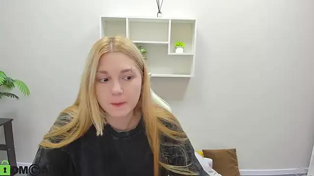 Sylvia_Ortiz from StripChat is Freechat