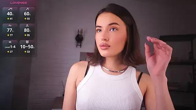 SynneEdge from StripChat is Freechat