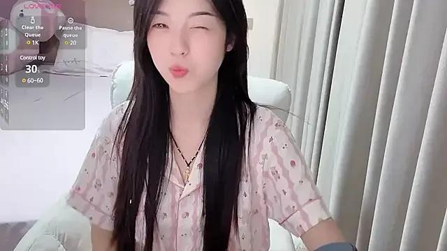 T-LL77- from StripChat