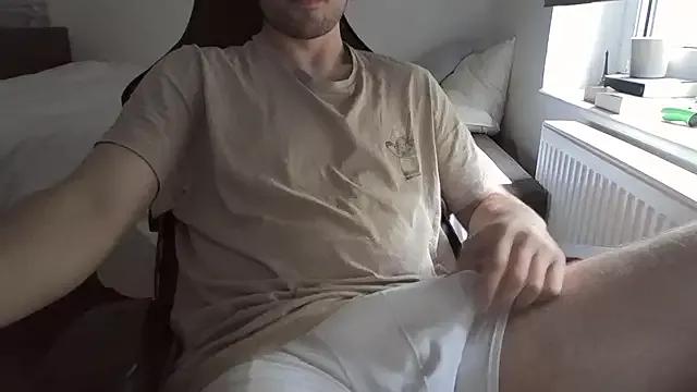 taallguyy_196 from StripChat