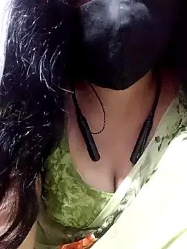 Taitanic143 from StripChat
