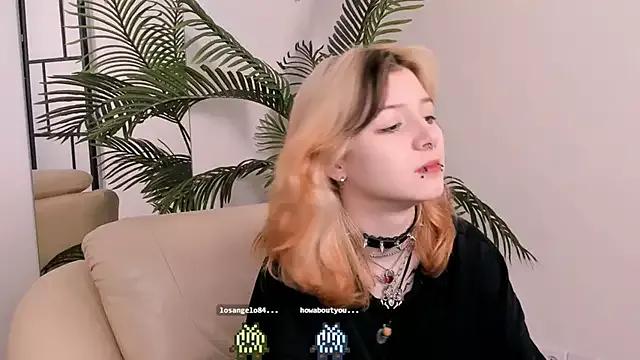 Explore our live girls sluts from our Custom and Multi clubs and checkout exclusive access to highly interactive content, such as shape, hair, titties, pussy type and many more.