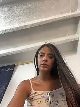 tamarapeach from StripChat is Freechat