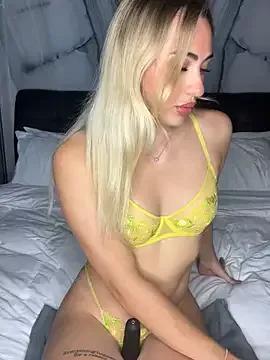 TamaraTemptations from StripChat is Freechat