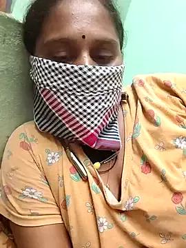 Tamil_Hot_Meerra from StripChat is Freechat