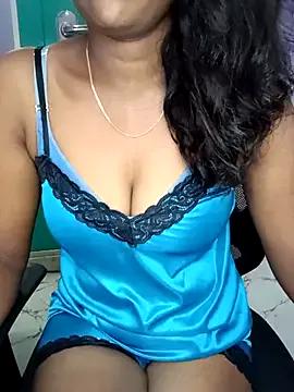 Tamil_kavinila from StripChat is Freechat
