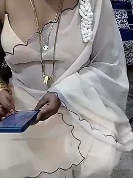 Tamil_Meena from StripChat is Freechat