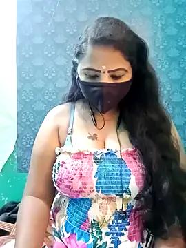 tamil_Vennila from StripChat is Freechat