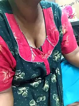 Tamilselviroja- webcams show profile image 