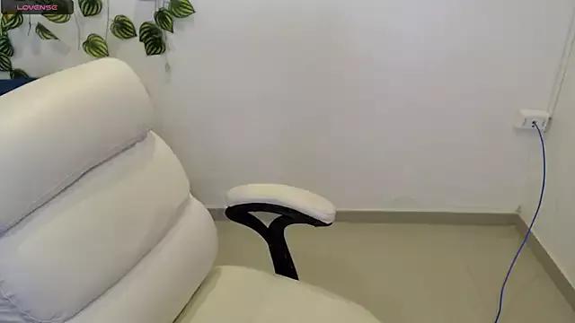 tania_sweet__ from StripChat is Freechat