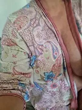Tara-Kandy from StripChat