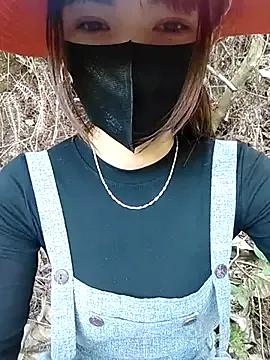 tara_0000 from StripChat