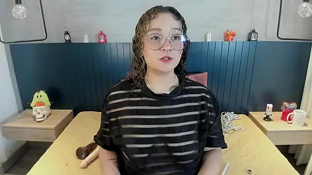 tara_black_ from StripChat