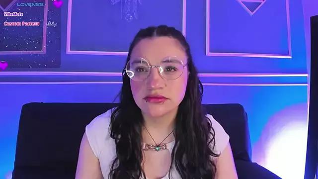 Explore our live girls sluts from our Custom and Multi clubs and checkout exclusive access to highly interactive content, such as shape, hair, titties, pussy type and many more.