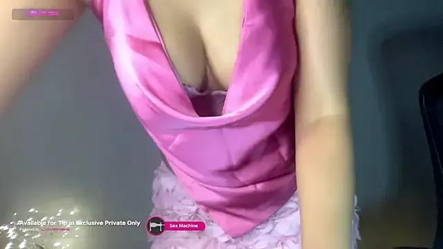 Explore our live girls sluts from our Custom and Multi clubs and checkout exclusive access to highly interactive content, such as shape, hair, titties, pussy type and many more.