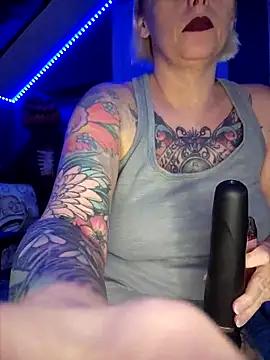 Explore our live girls sluts from our Custom and Multi clubs and checkout exclusive access to highly interactive content, such as shape, hair, titties, pussy type and many more.