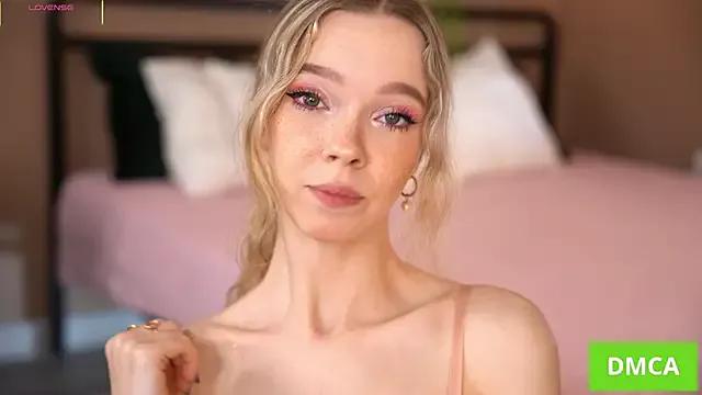 Photos of TastyTiffy from StripChat is Freechat