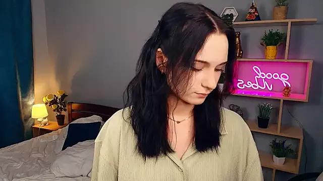 Explore our live girls sluts from our Custom and Multi clubs and checkout exclusive access to highly interactive content, such as shape, hair, titties, pussy type and many more.