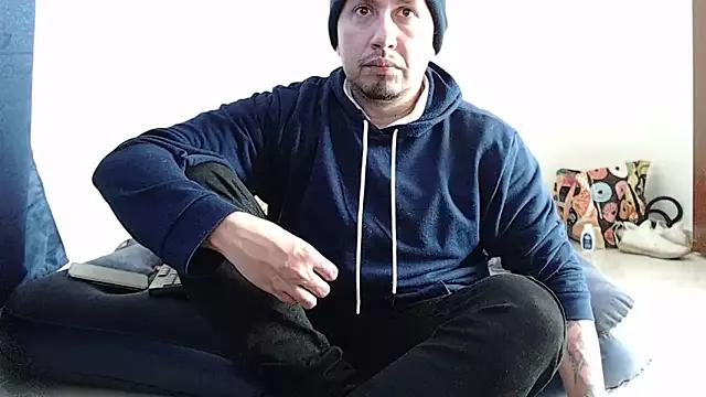 tattoodark_25 from StripChat