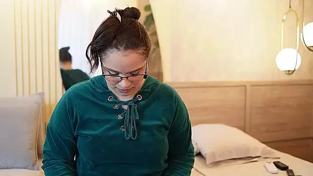 Tayler_Kim from StripChat is Freechat