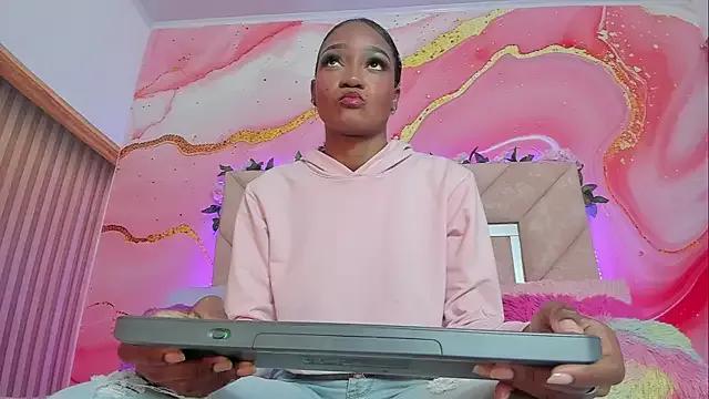 Taylor_oriana_ from StripChat is Freechat