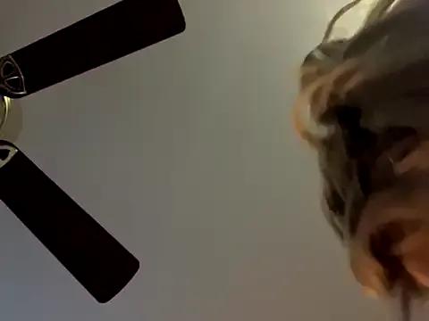 TaylorMade2223 from StripChat is Freechat