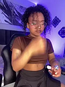 Terry_ebony from StripChat is Freechat