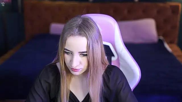 Tess_LovelyWest from StripChat