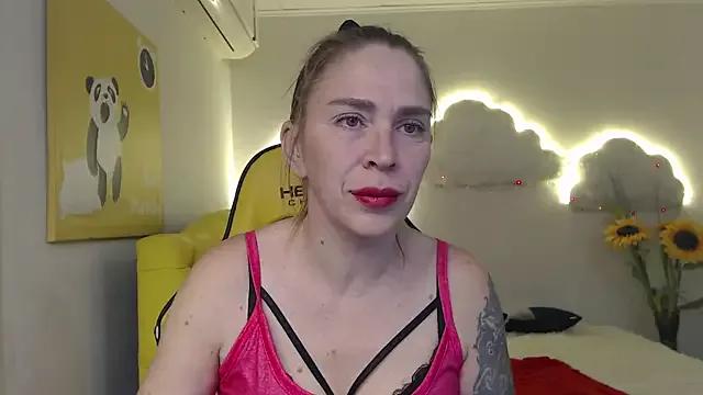TessaDaybreak from StripChat