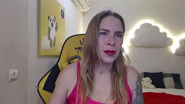 TessaDaybreak from StripChat