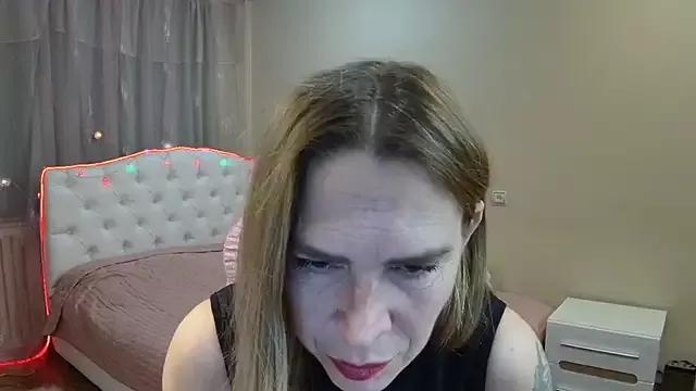 TessaDaybreak from StripChat