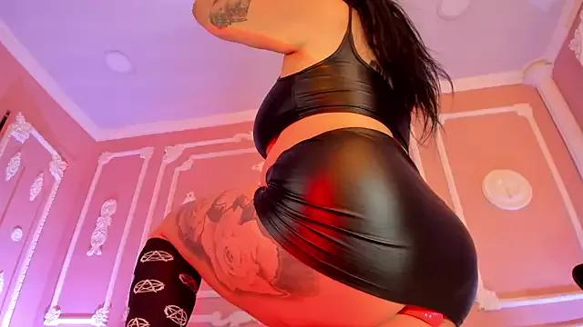 TessaRose from StripChat