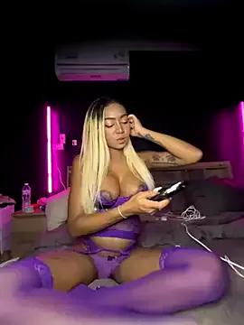 thaibutterfly from StripChat is Freechat