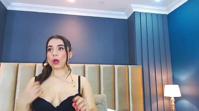Explore our live girls sluts from our Custom and Multi clubs and checkout exclusive access to highly interactive content, such as shape, hair, titties, pussy type and many more.
