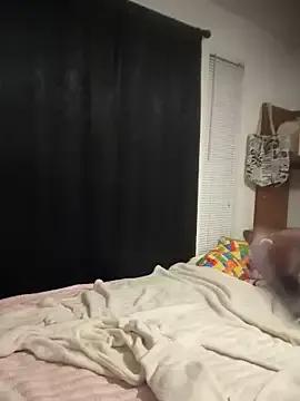thatonelightskinn from StripChat