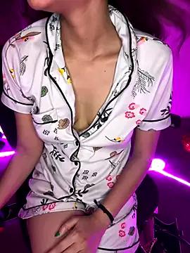 Explore our live girls sluts from our Custom and Multi clubs and checkout exclusive access to highly interactive content, such as shape, hair, titties, pussy type and many more.