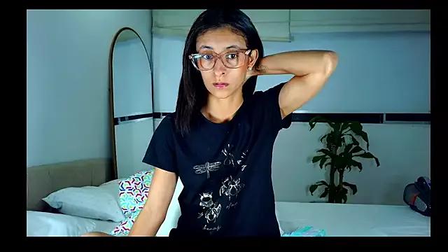 thedianakaro from StripChat is Freechat