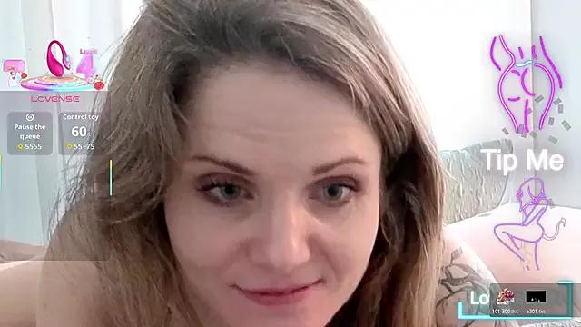 theluckiestsaint from StripChat is Freechat