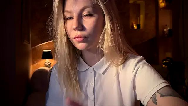 Explore our live girls sluts from our Custom and Multi clubs and checkout exclusive access to highly interactive content, such as shape, hair, titties, pussy type and many more.