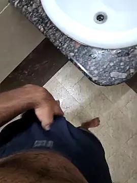 thick_hard_dick from StripChat is Freechat