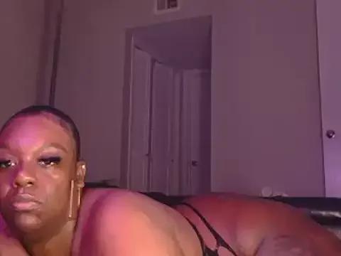 Thickkemzz41 on StripChat