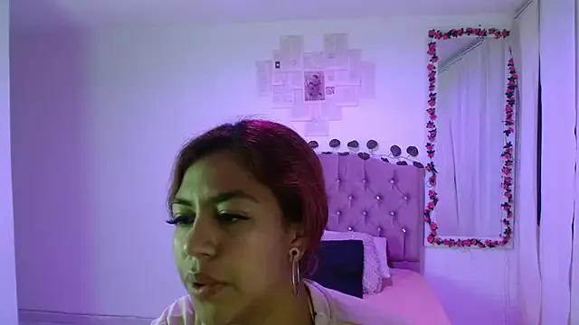Explore our live girls sluts from our Custom and Multi clubs and checkout exclusive access to highly interactive content, such as shape, hair, titties, pussy type and many more.