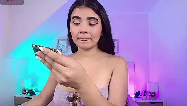 Explore our live girls sluts from our Custom and Multi clubs and checkout exclusive access to highly interactive content, such as shape, hair, titties, pussy type and many more.