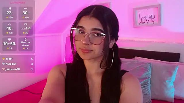 Explore our live girls sluts from our Custom and Multi clubs and checkout exclusive access to highly interactive content, such as shape, hair, titties, pussy type and many more.