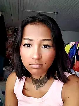 Explore our live girls sluts from our Custom and Multi clubs and checkout exclusive access to highly interactive content, such as shape, hair, titties, pussy type and many more.