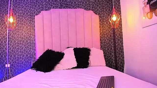 TifannyWolf_ from StripChat is Freechat