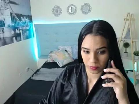 Explore our live girls sluts from our Custom and Multi clubs and checkout exclusive access to highly interactive content, such as shape, hair, titties, pussy type and many more.