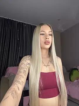 Tiffany_Kissss from StripChat