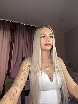 Tiffany_Kissss from StripChat